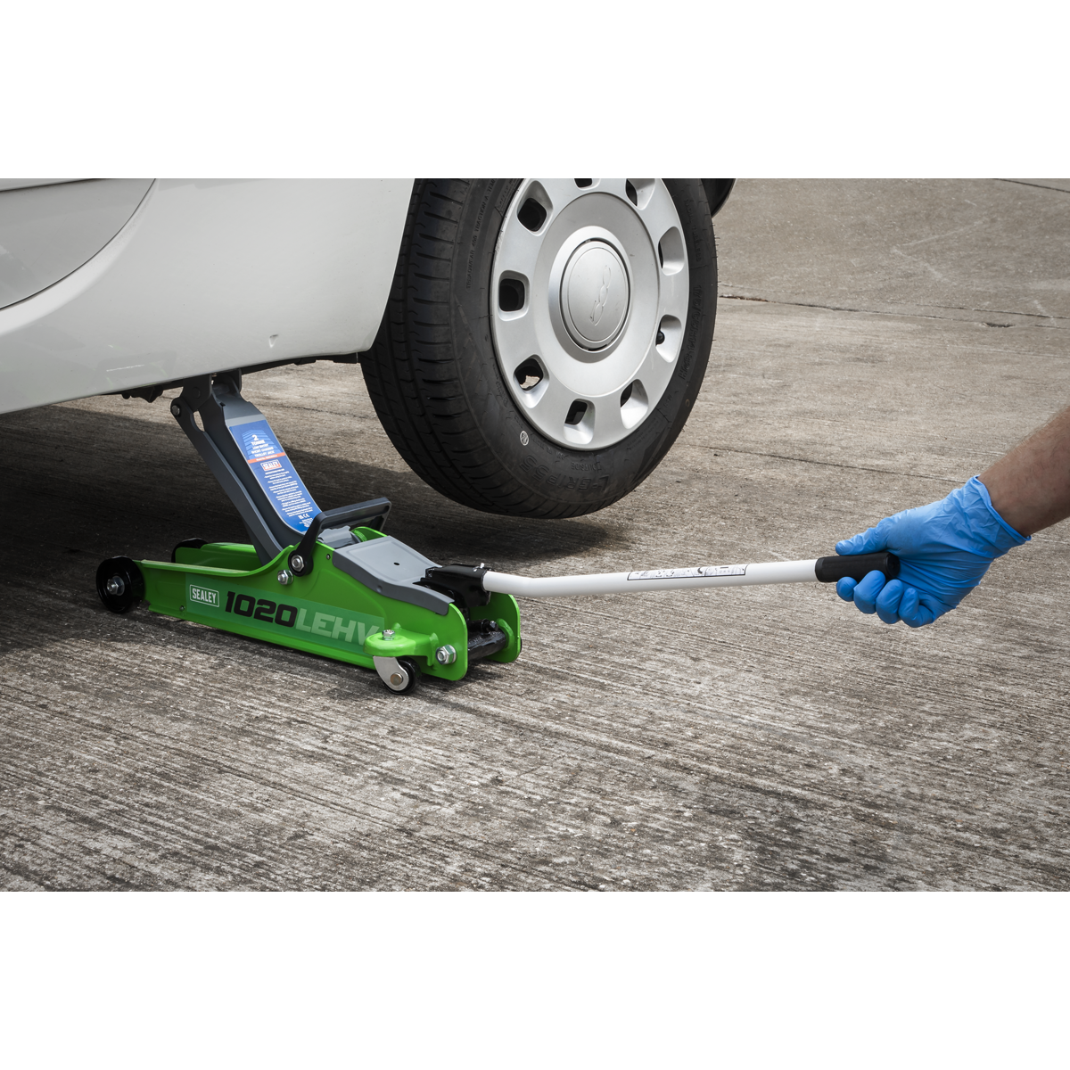 Low Profile Short Chassis Trolley Jack 2 Tonne - Green 1020LEHV