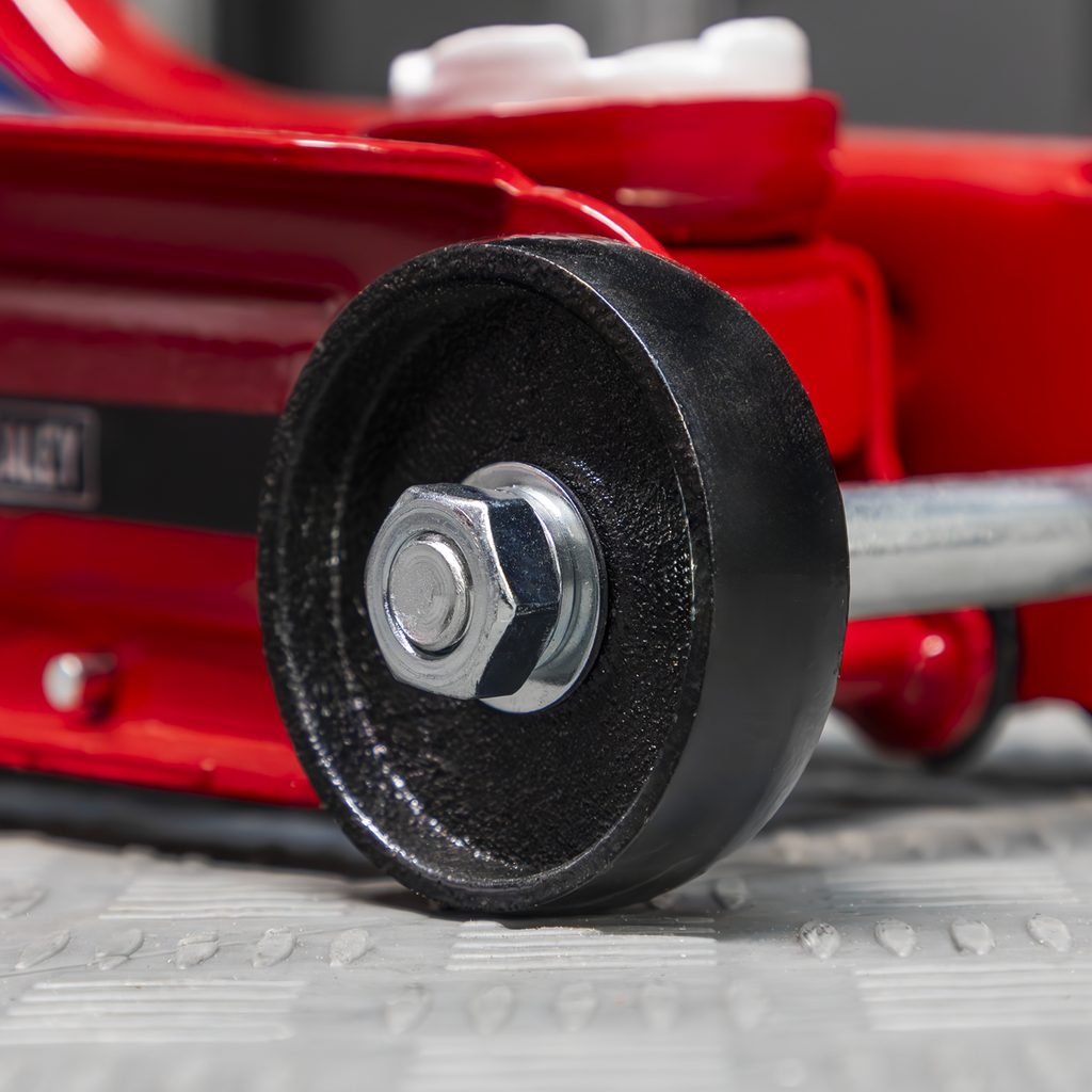 Low Profile Short Chassis Trolley Jack 2 Tonne 1050CXLE