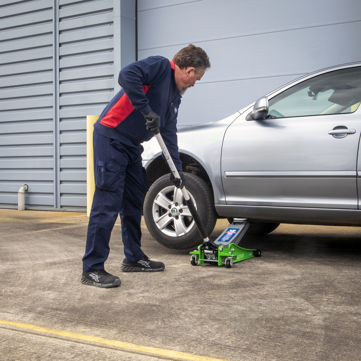 Trolley Jack & Cordless Impact Wrench Combo - Green 2001LEHVCOMBO