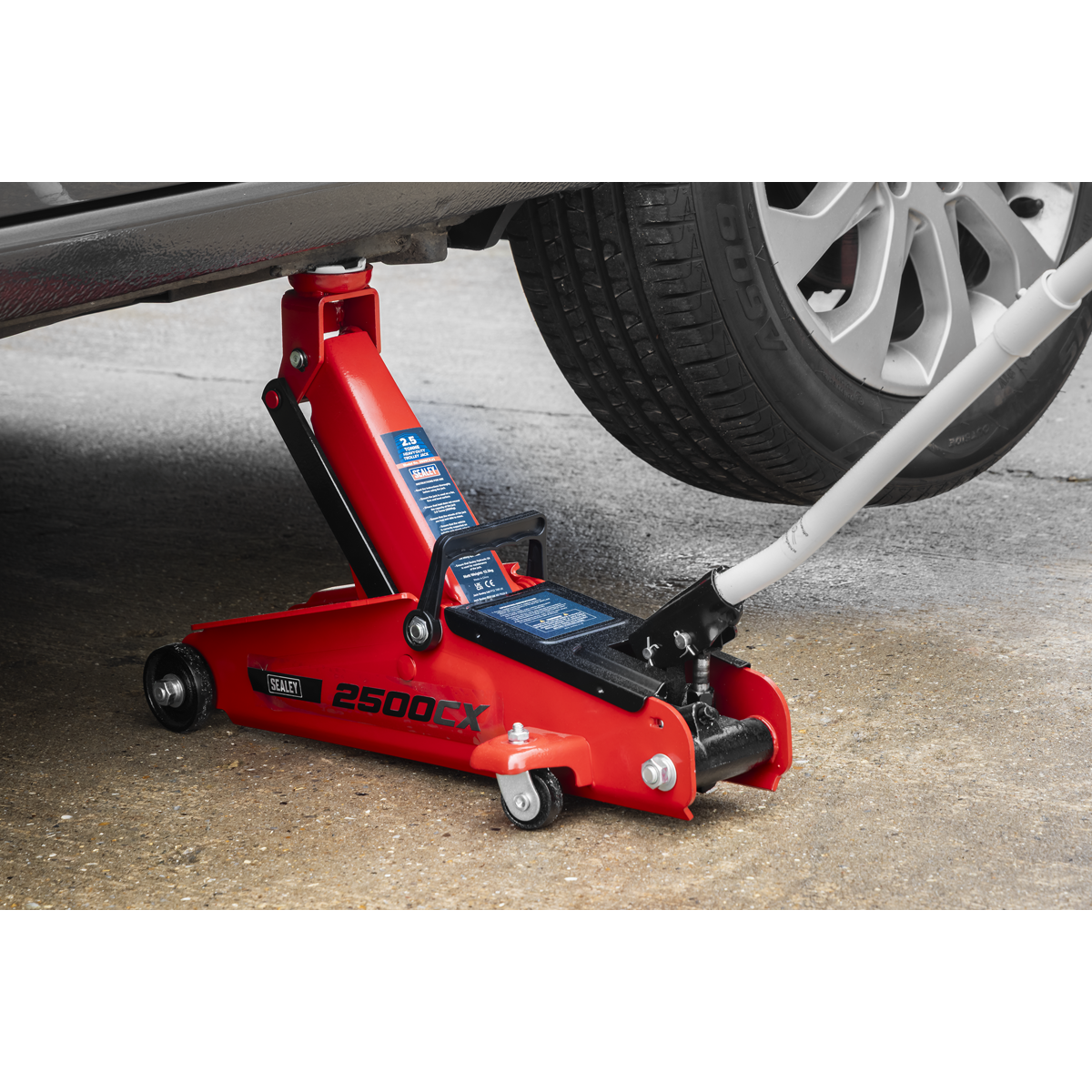 Heavy-Duty Trolley Jack 2.5 Tonne 2500CX