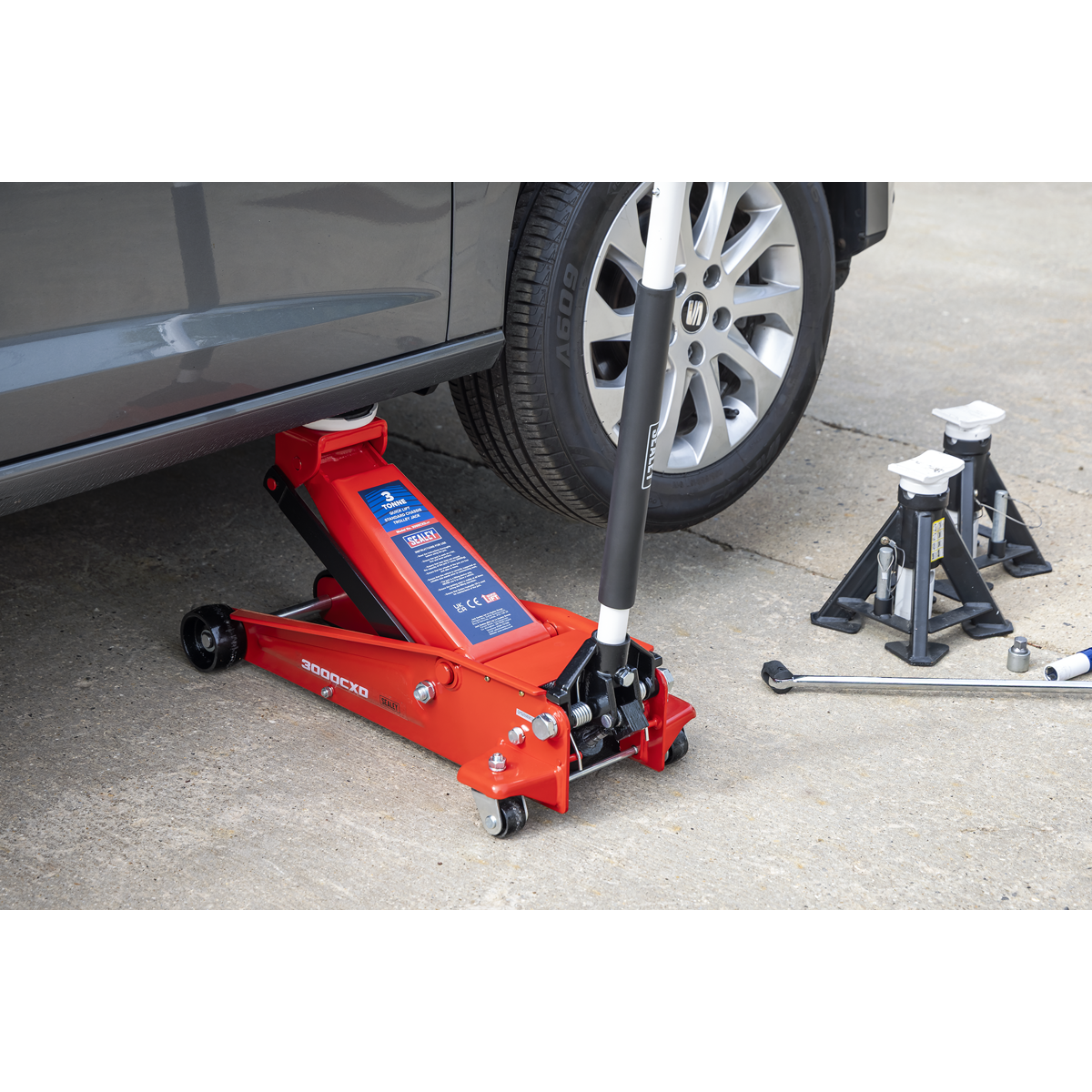 Quick Lift Standard Chassis Trolley Jack 3 Tonne 3000CXD