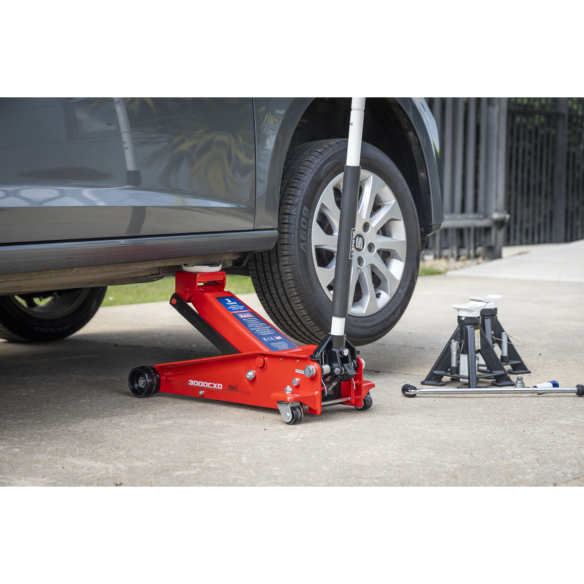Quick Lift Standard Chassis Trolley Jack 3 Tonne 3000CXD