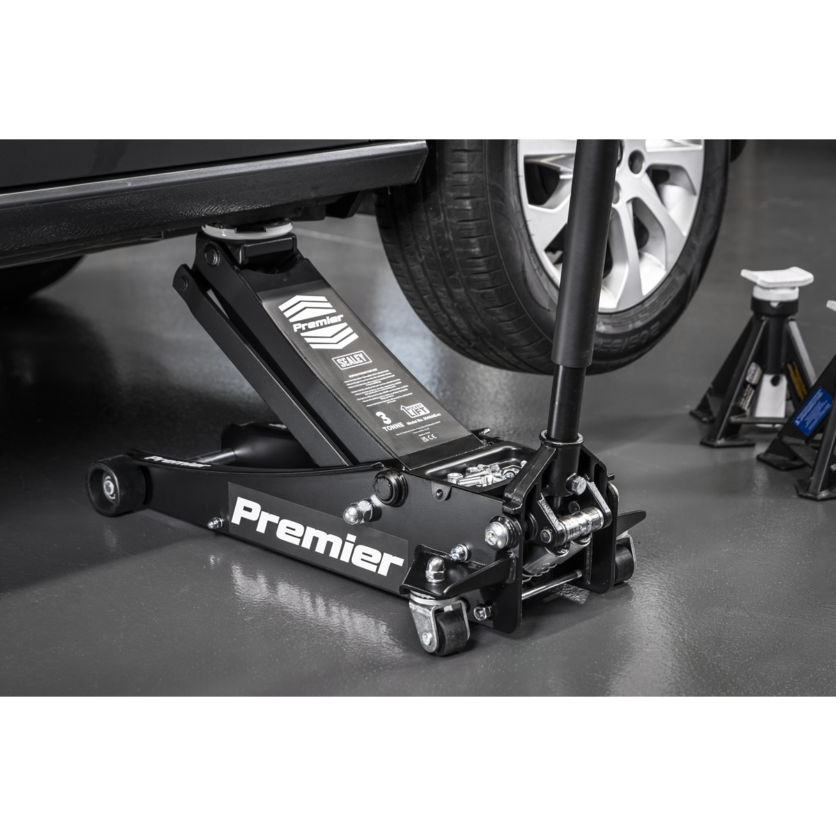 Low Profile Trolley Jack with Rocket Lift 3 Tonne - Black 3040AB