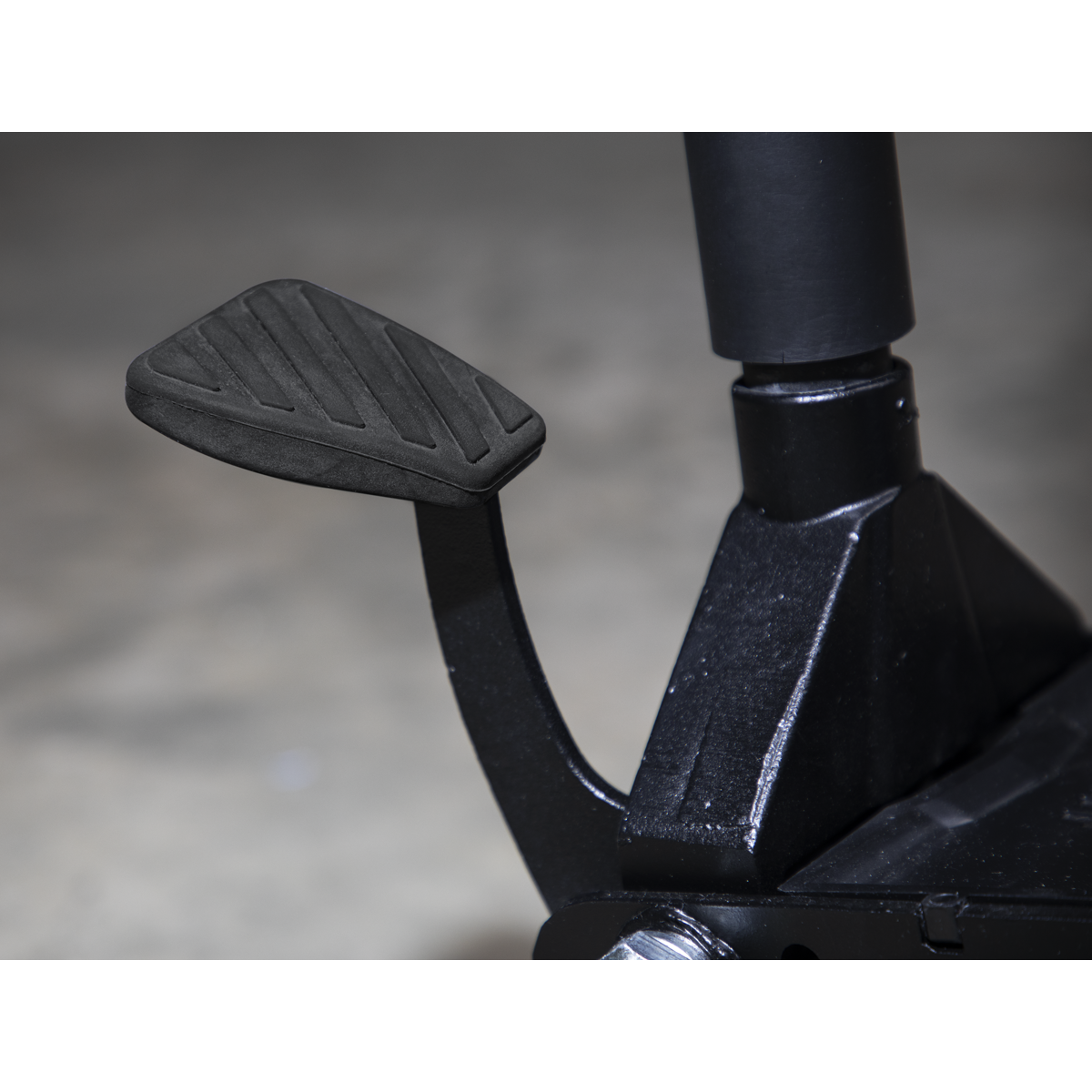 Low Profile Professional Trolley Jack with Rocket Lift 3 Tonne 3100TB