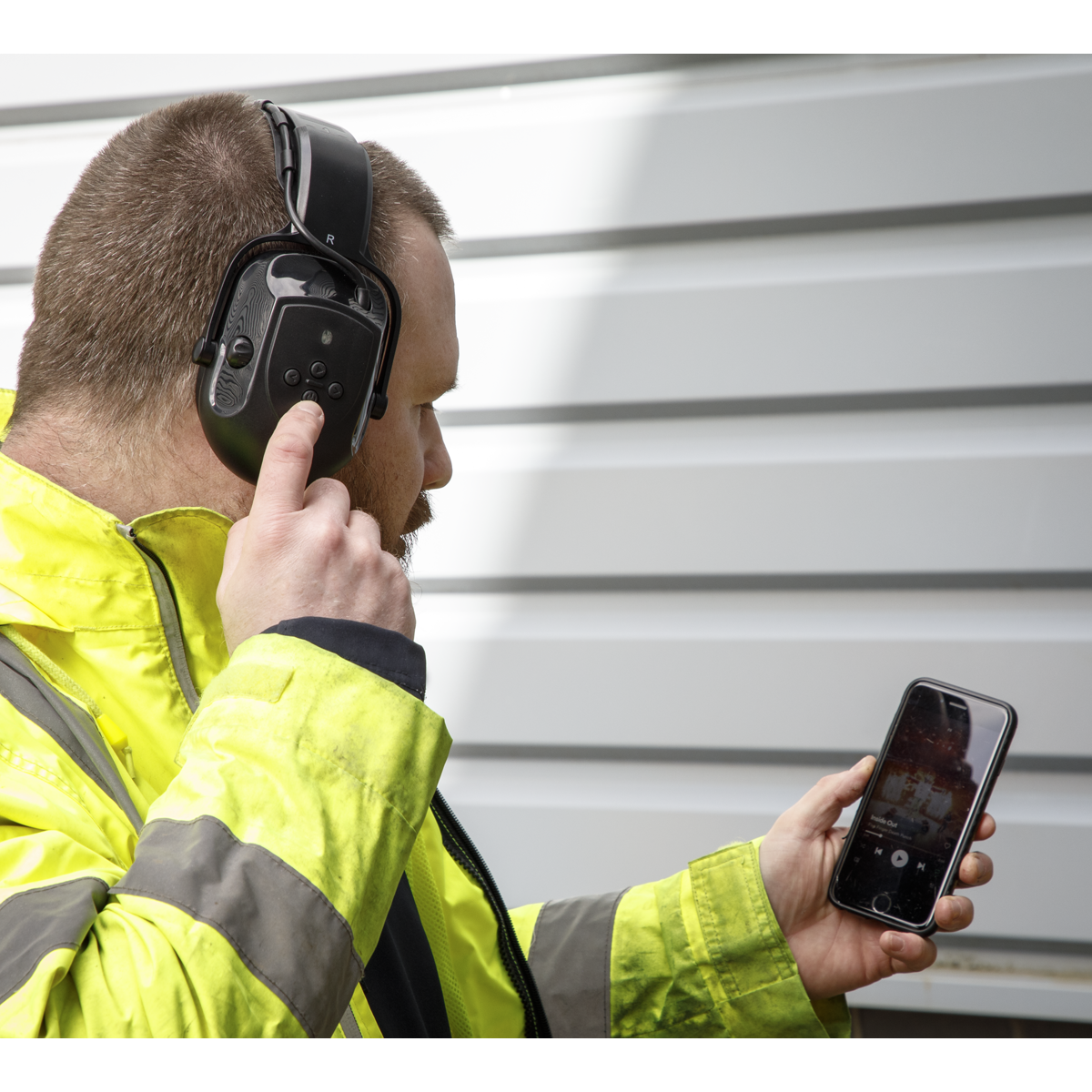 Wireless Electronic Ear Defenders 9420