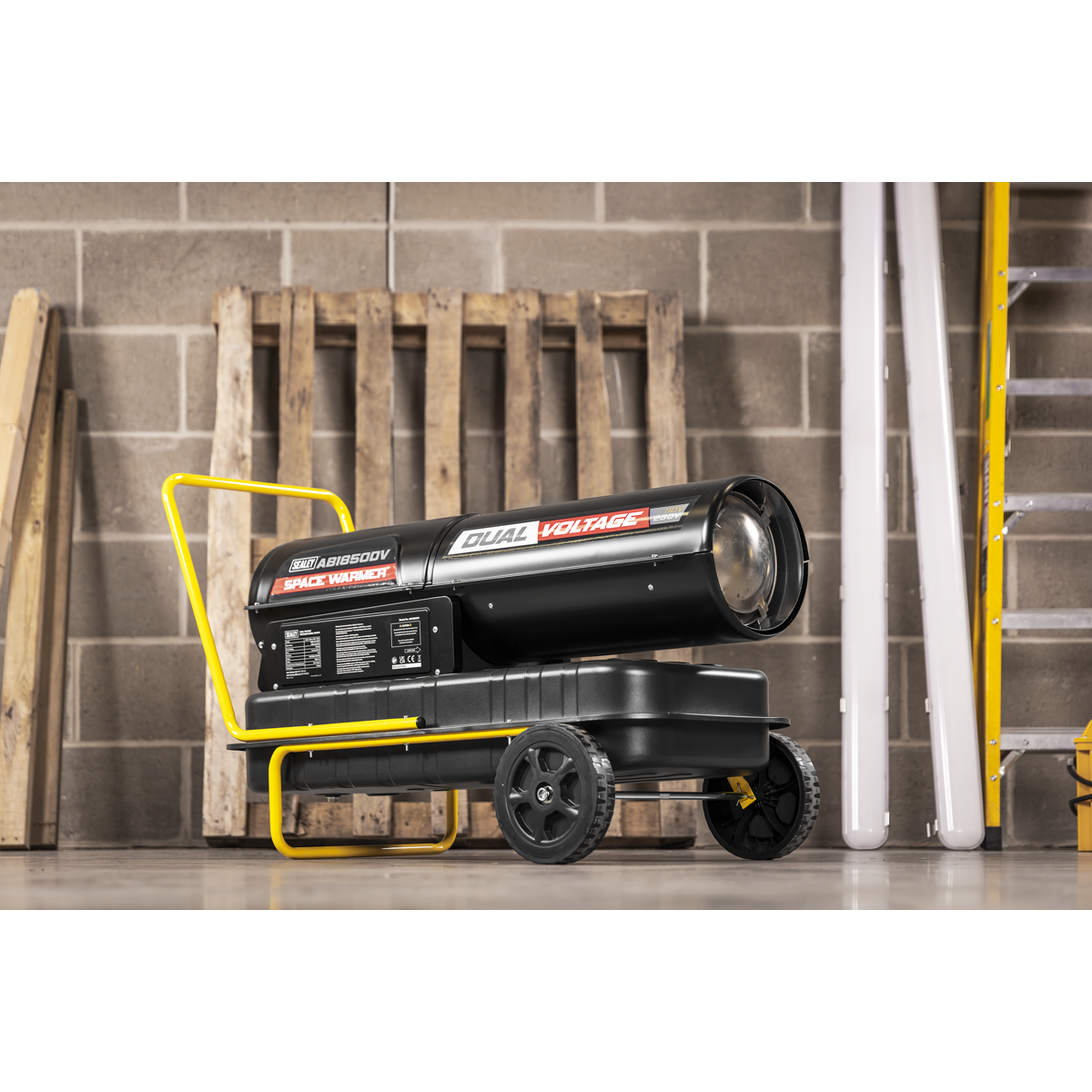 Dual Voltage Kerosene/Diesel Heater with Wheels 185,000Btu/hr(55kW) AB1850DV