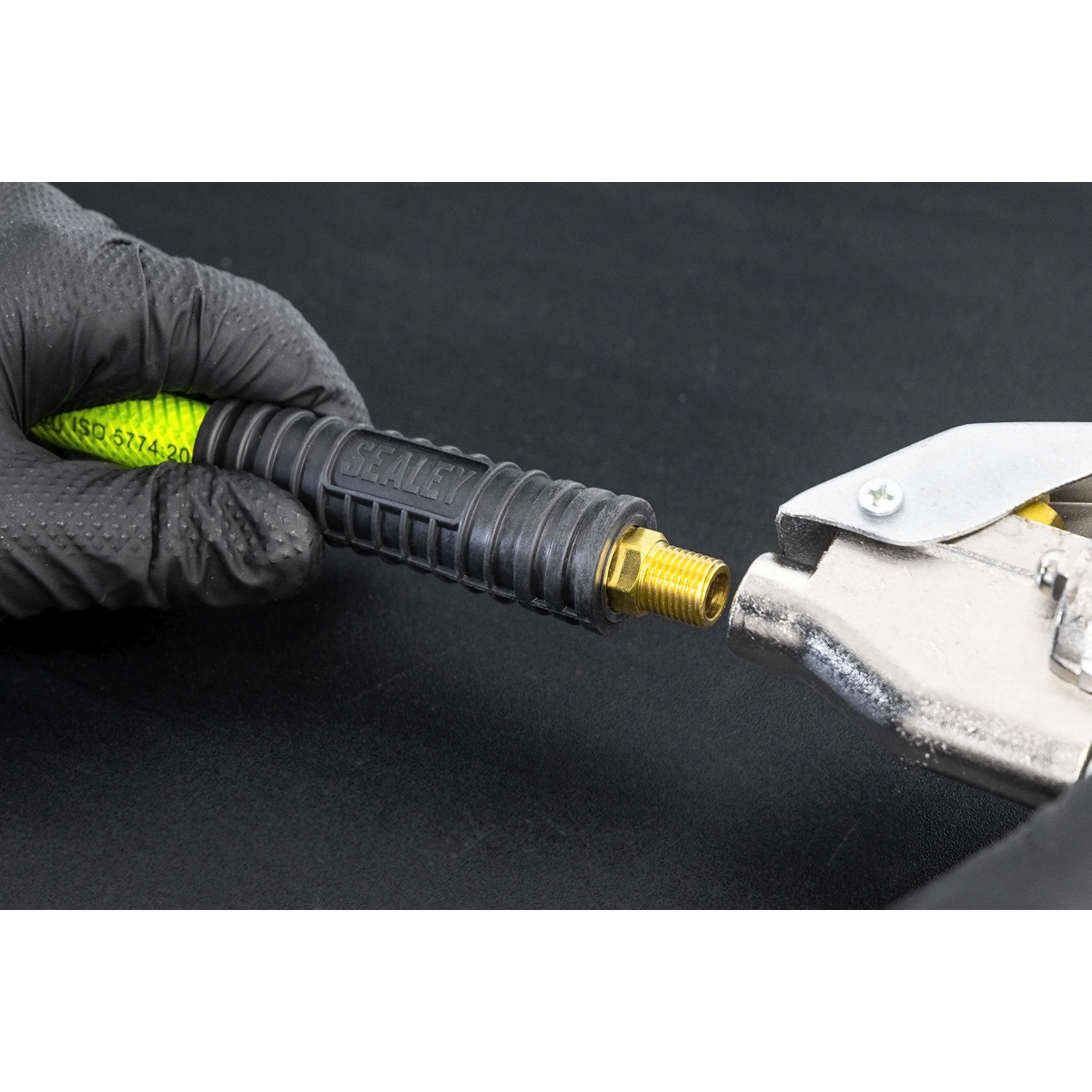 High-Visibility Air Hose with 1/4"BSP Unions 10m x 8mm AHFC10