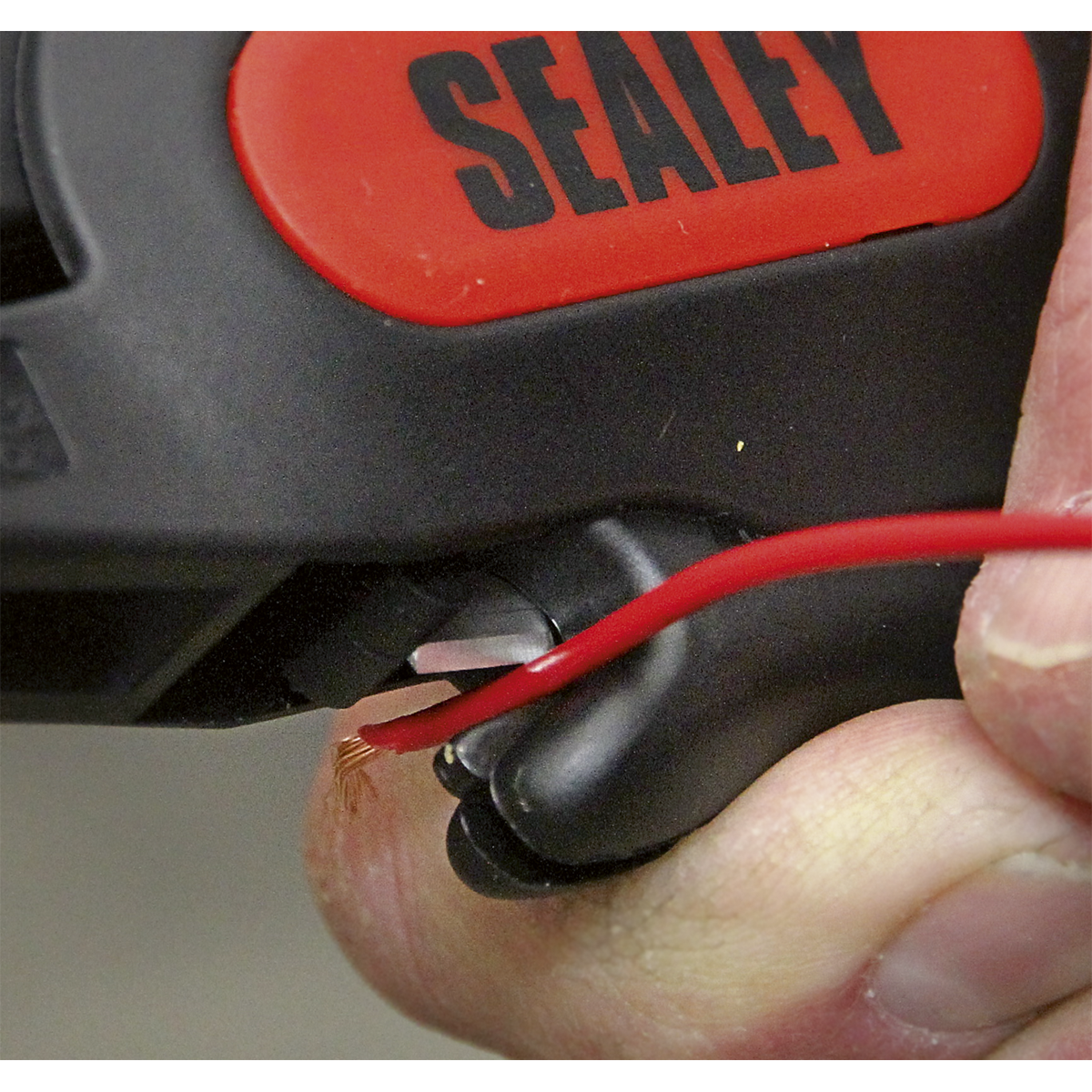 Automatic Pistol Grip Wire Stripping Tool AK2265