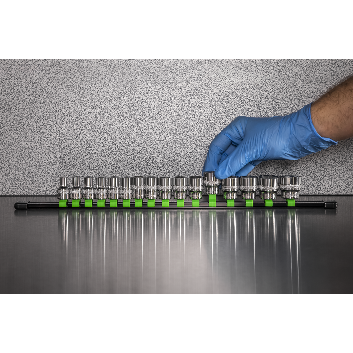 Socket Retaining Rail with 16 Clips 3/8"Sq Drive - Hi-Vis Green AK27053HV