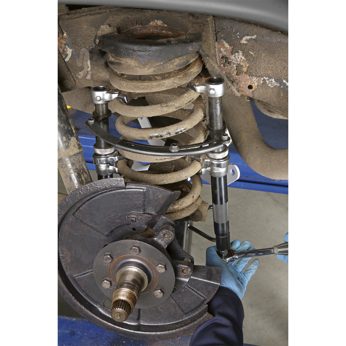 Heavy-Duty Coil Spring Compressor Set 1200kg 2pc AK3843