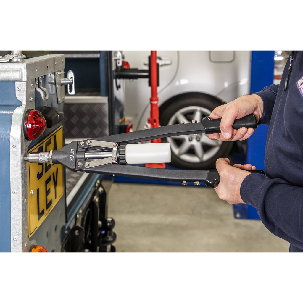 Heavy-Duty Long-Arm Riveter with Collection Bowl AK3981