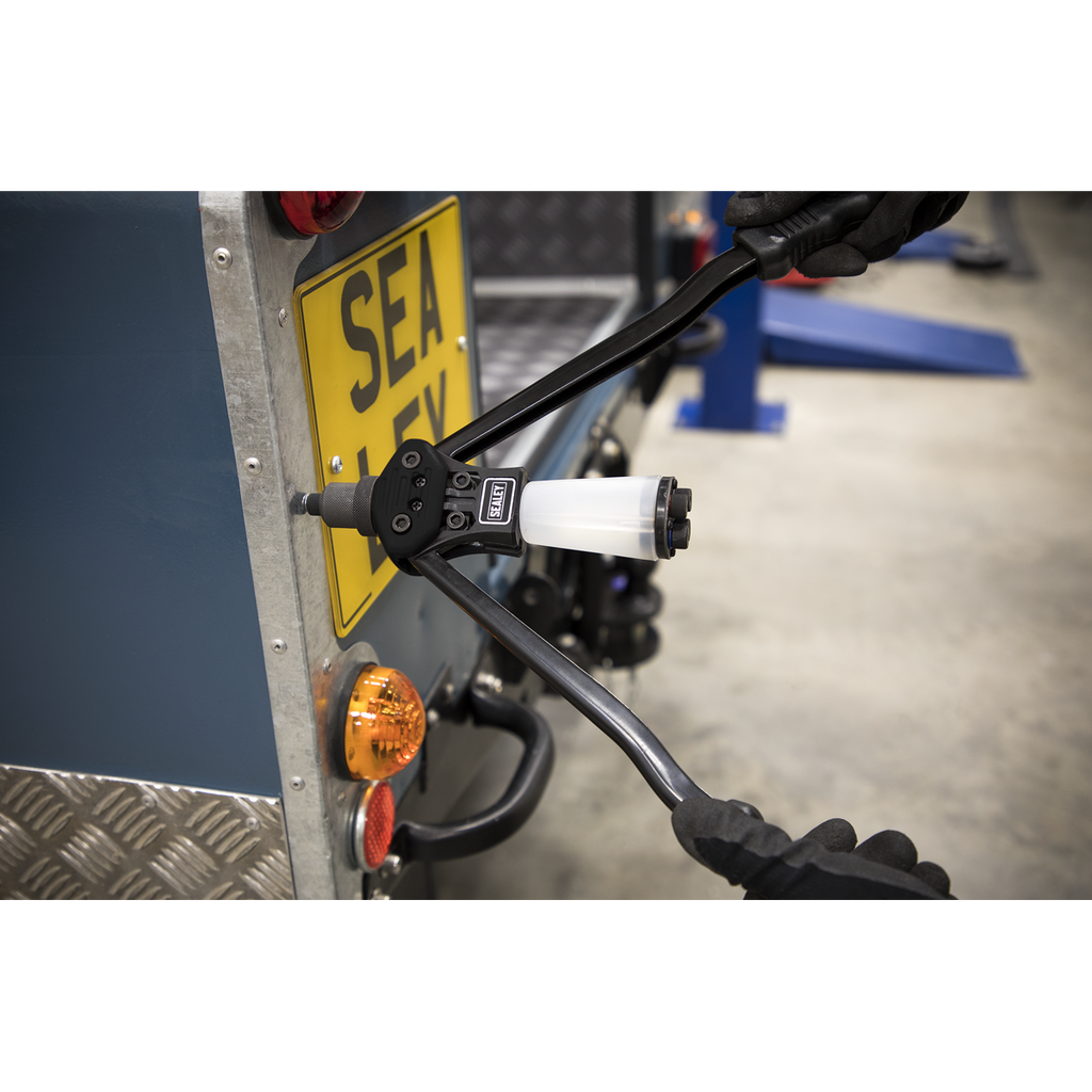 Medium-Arm Riveter with Collection Bowl AK3983