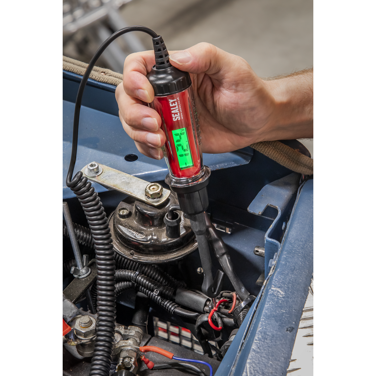 Integrated Test Light/Voltmeter 3-60V AK4013
