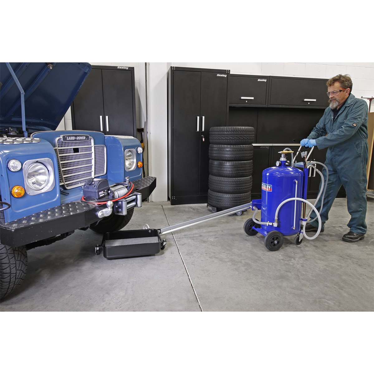 Cantilever Air Discharge Mobile Oil Drainer with Probes 80L AK462DX
