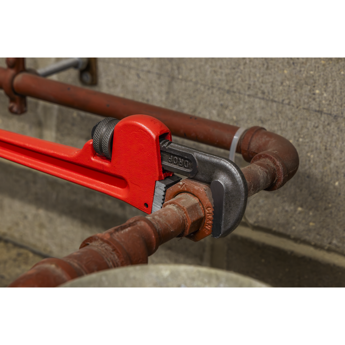 Cast Steel Pipe Wrench European Pattern 300mm AK5103