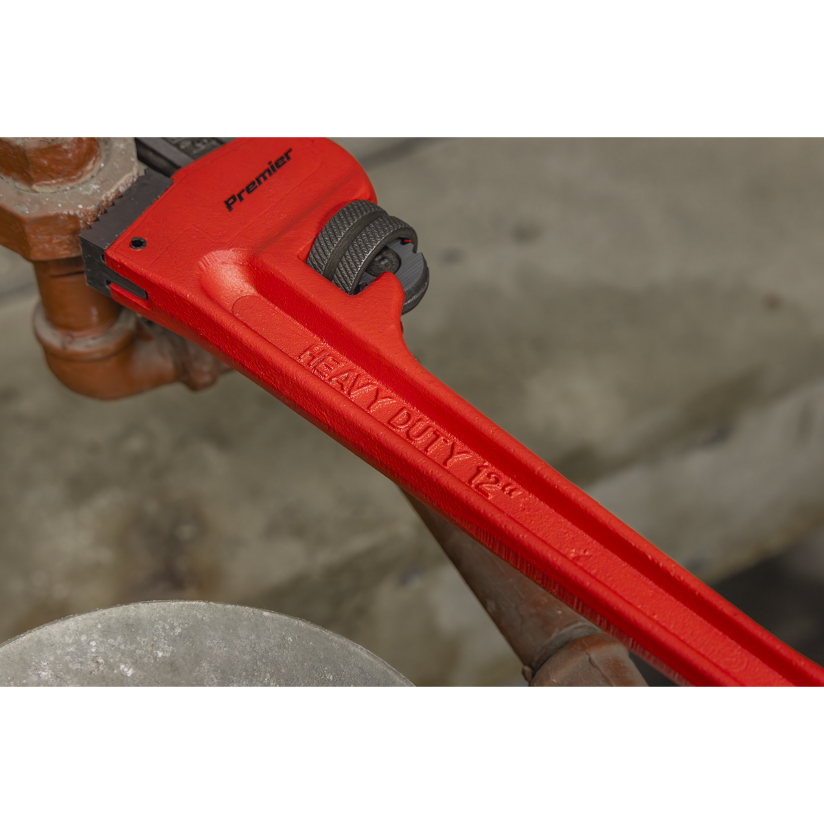Cast Steel Pipe Wrench European Pattern 300mm AK5103