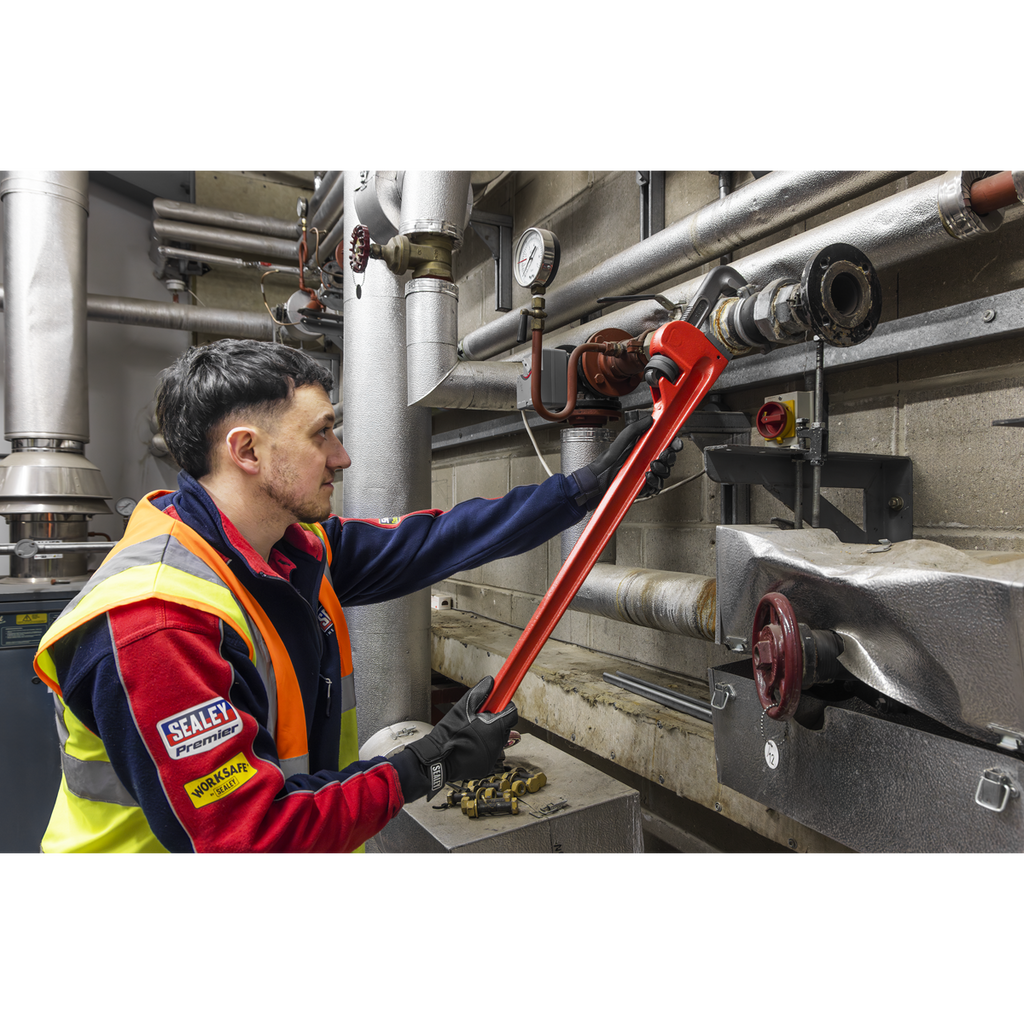 Cast Steel Pipe Wrench European Pattern 915mm AK5113