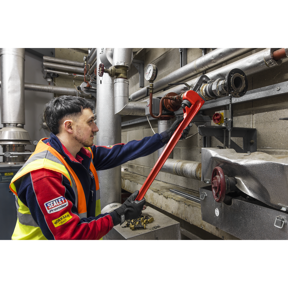 Cast Steel Pipe Wrench European Pattern 915mm AK5113