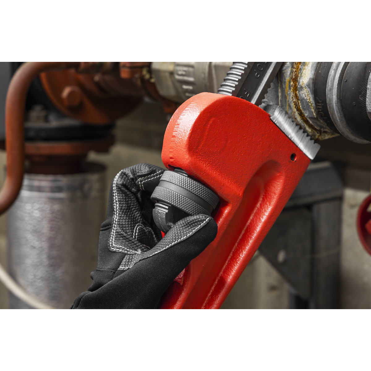 Cast Steel Pipe Wrench European Pattern 915mm AK5113