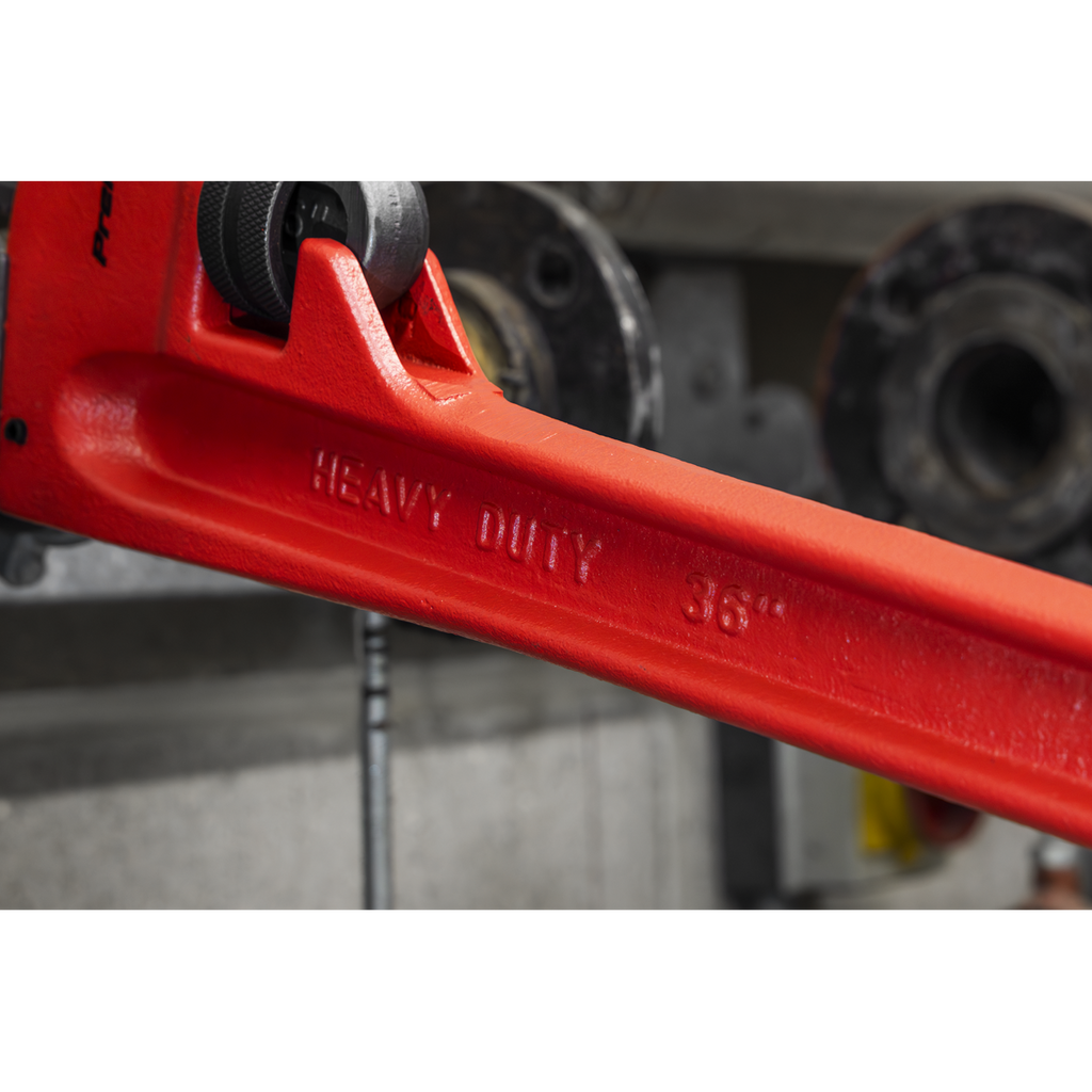 Cast Steel Pipe Wrench European Pattern 915mm AK5113