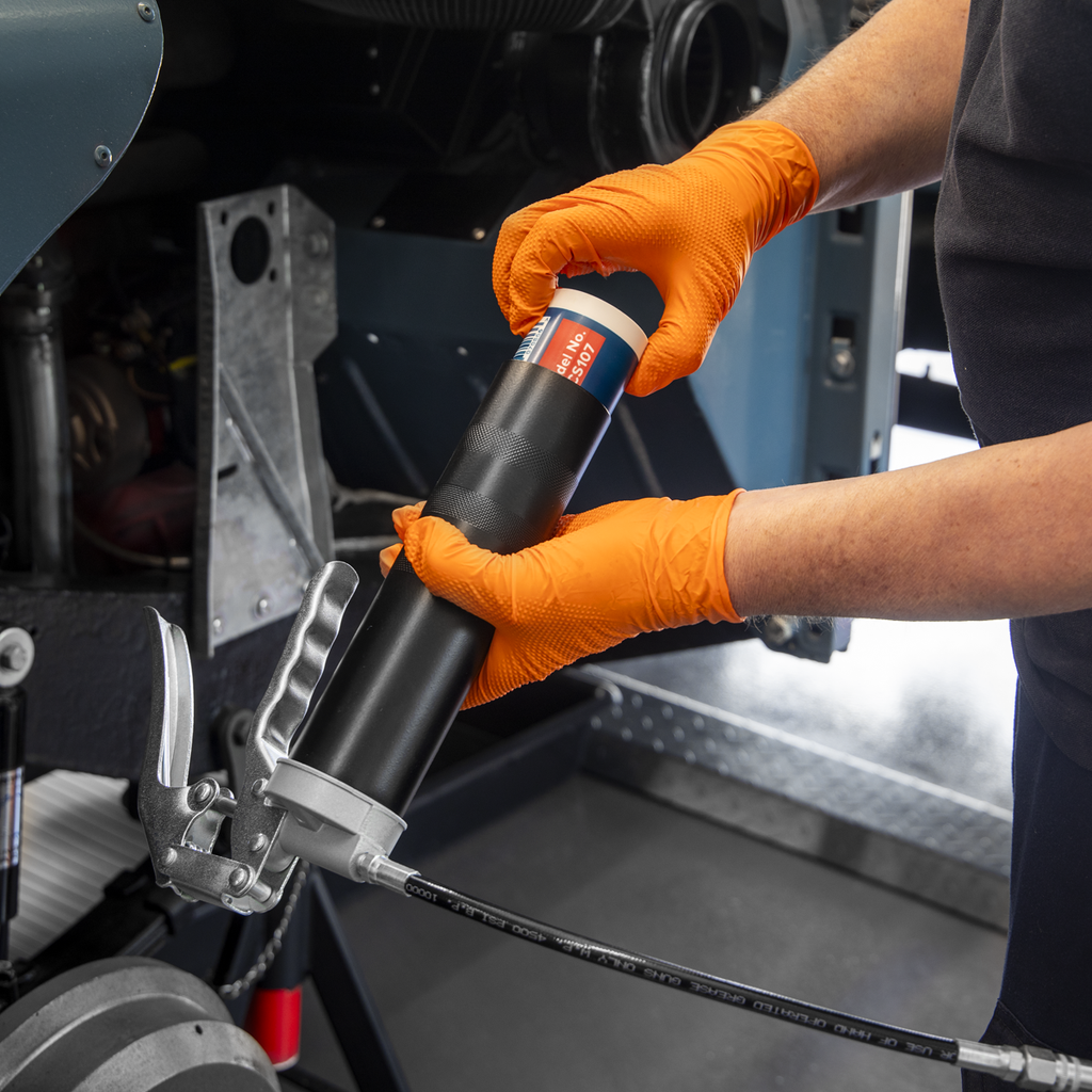 Pistol Style Screw-Type Grease Gun AK53