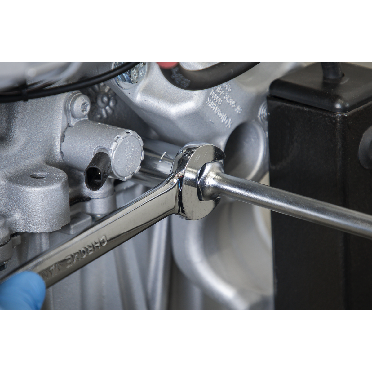 T-Handle Nut Driver 17 x 300mm AK5828