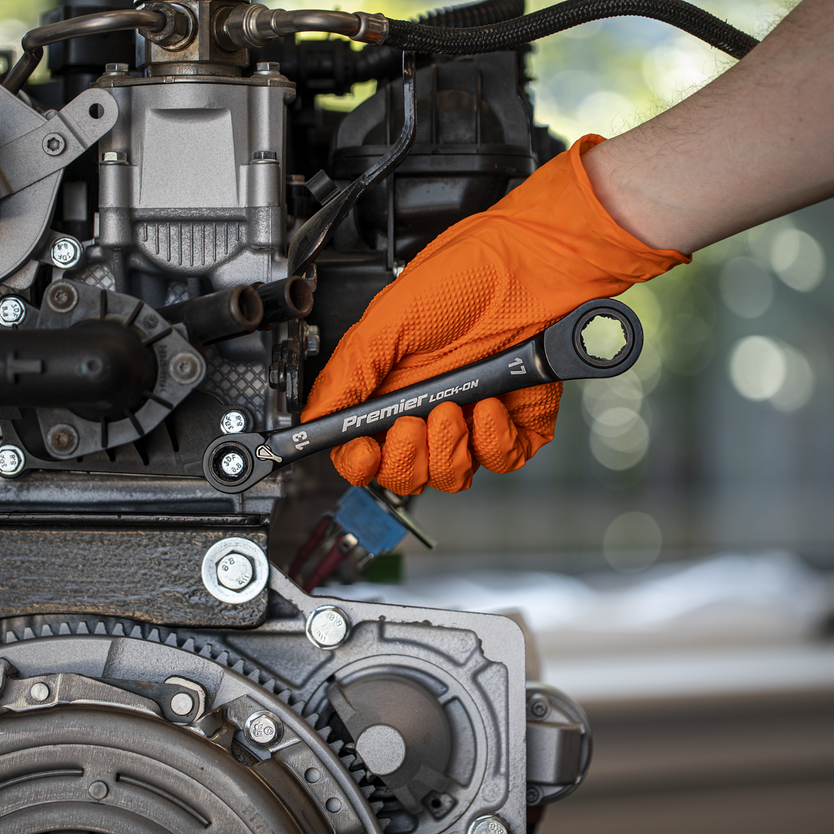 4-in-1 Reversible Lock-On™ Ratchet Ring Spanner AK63923