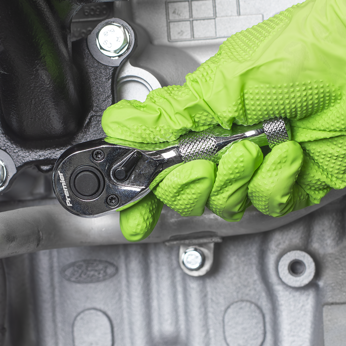 Stubby Pear-Head Ratchet Wrench with Flip Reverse 3/8"Sq Drive AK661S
