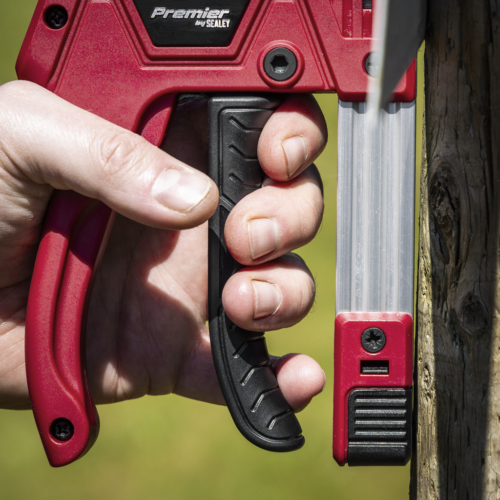 Heavy-Duty Staple & Brad Nail Gun AK7067
