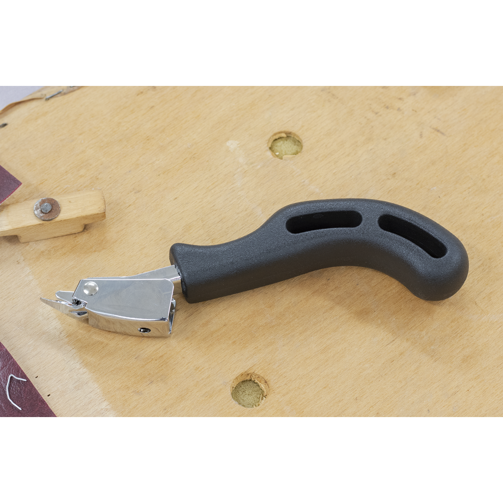 Heavy-Duty Staple Remover AK707