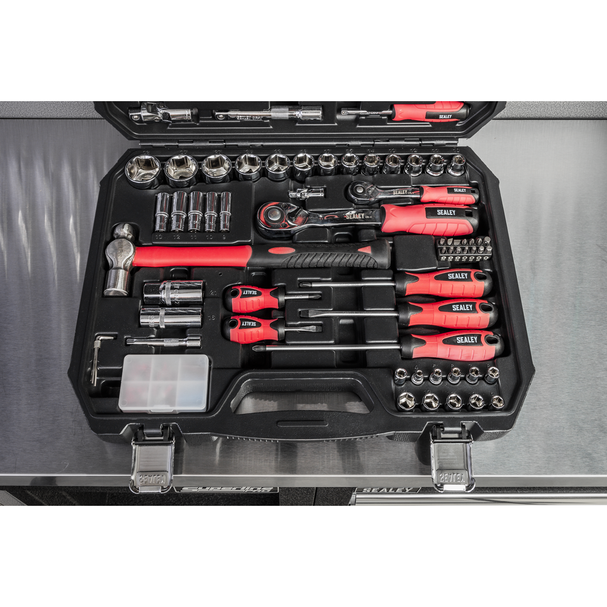 Mechanic's Tool Kit 100pc AK7400