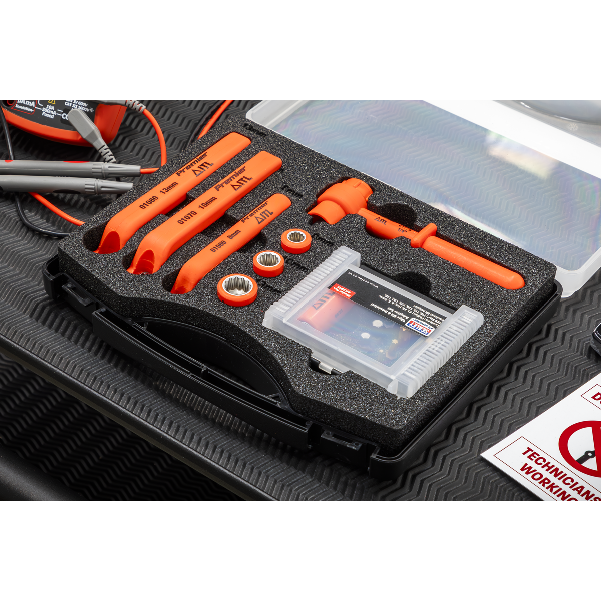 Hybrid & Electric Vehicle Battery Tool Kit 19pc AK7911