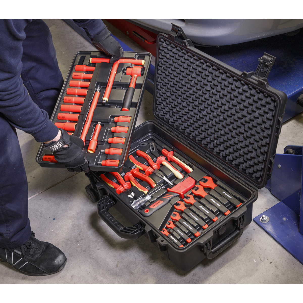 Insulated Tool Kit 3/8"Sq Drive 1000V 50pc - VDE Approved AK7938