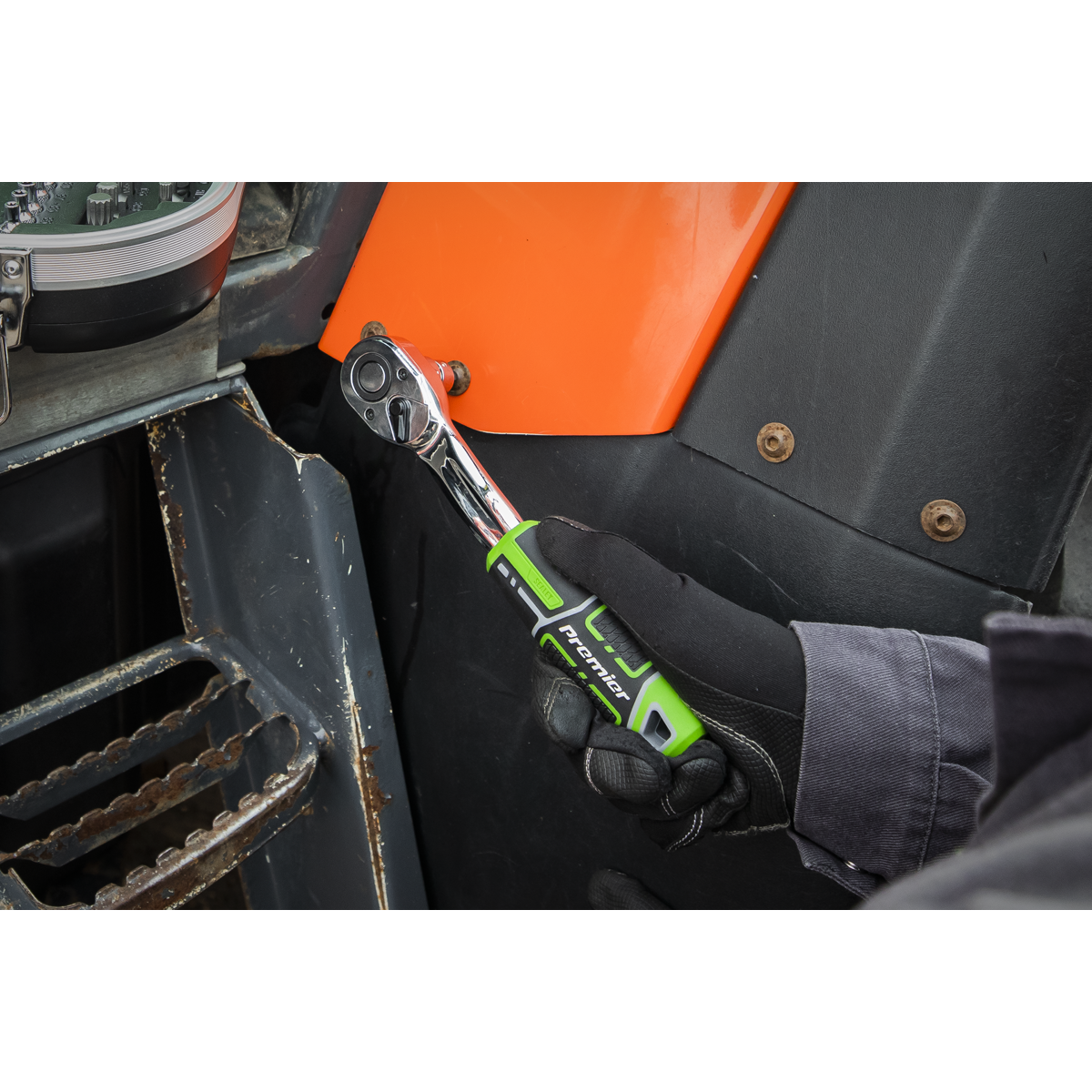 Mechanic's Tool Kit 144pc - Hi-Vis Green AK7980HV