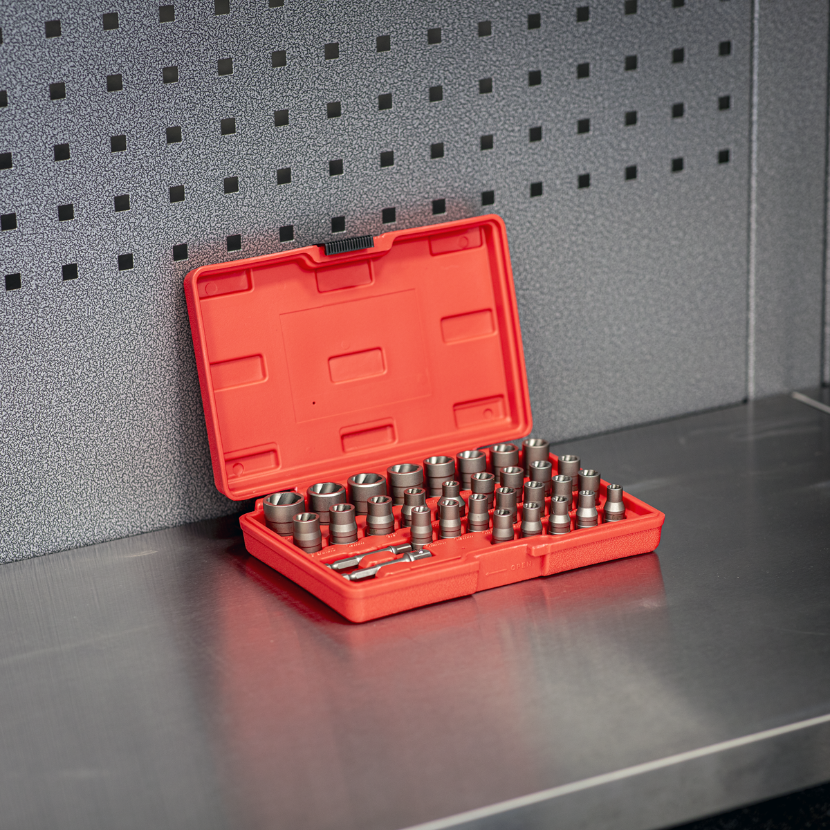 Slim Design Bolt & Nut Extractor Set 32pc AK8132