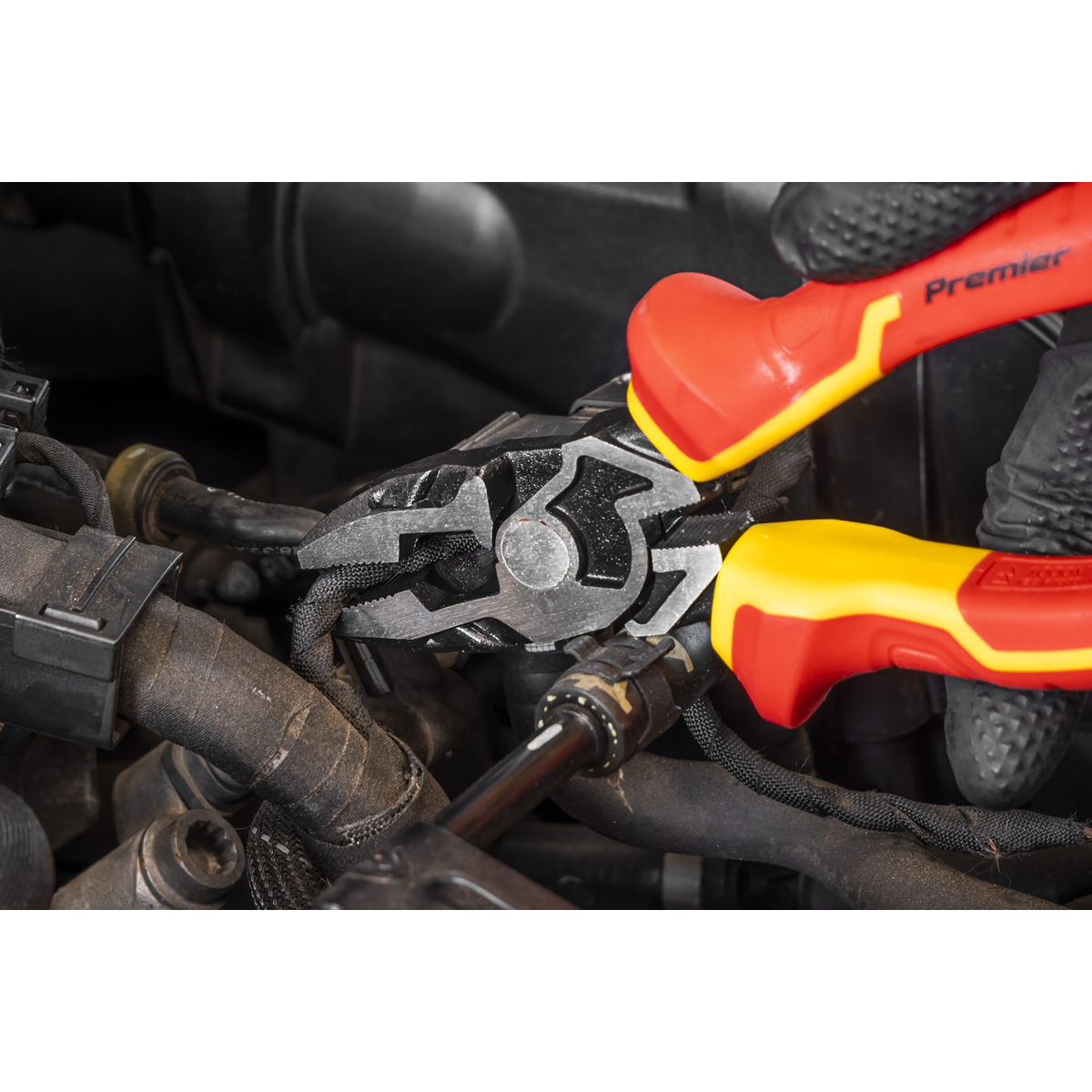 High Leverage Combination Pliers 175mm - VDE Approved AK83454