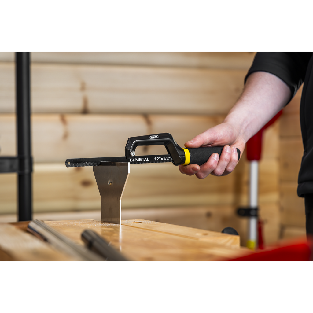 Mini Hacksaw with Bi-Metal Blade AK8695