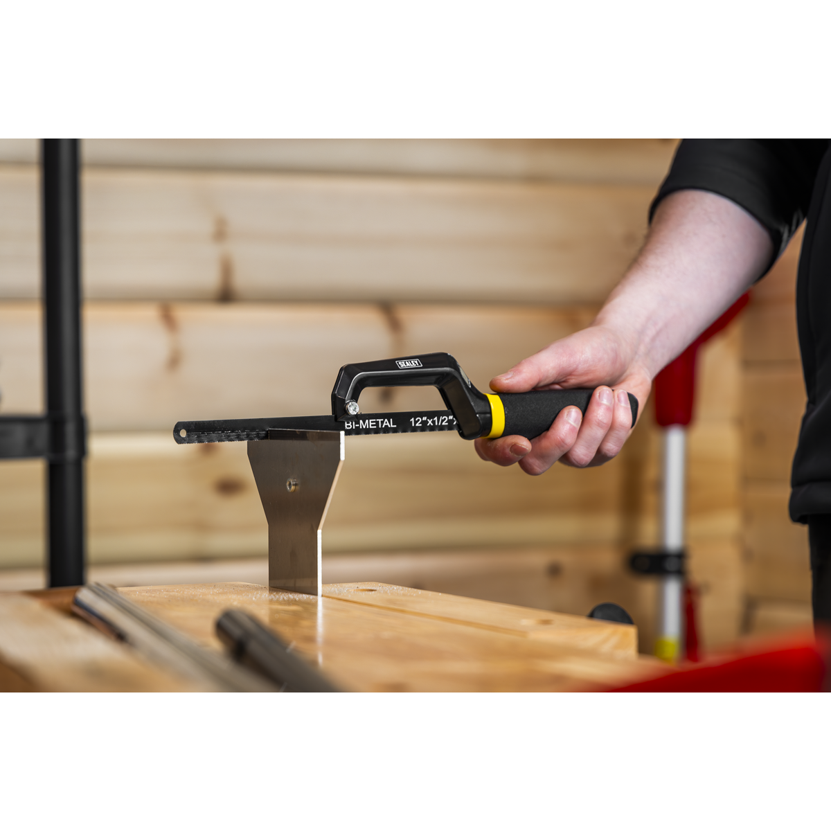 Mini Hacksaw with Bi-Metal Blade AK8695