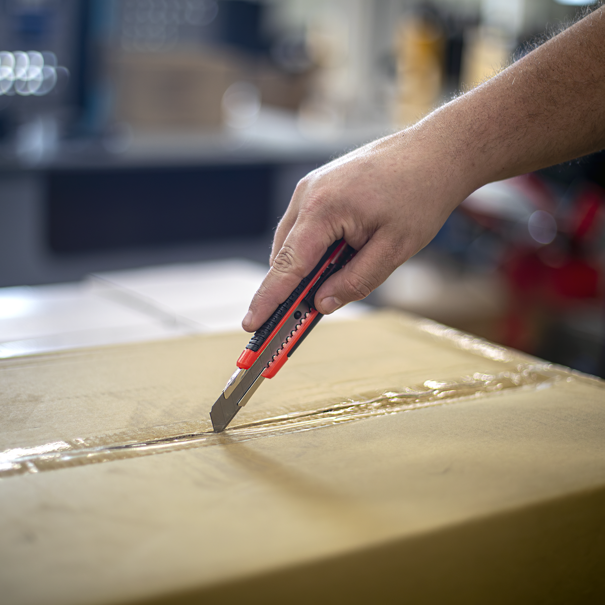 Retractable Snap-Off Knife AK86R