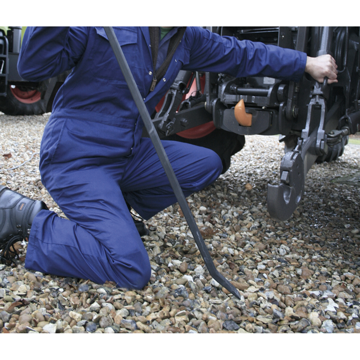 Heavy-Duty 45° Pry Bar with Hammer Cap 1220mm AK9134