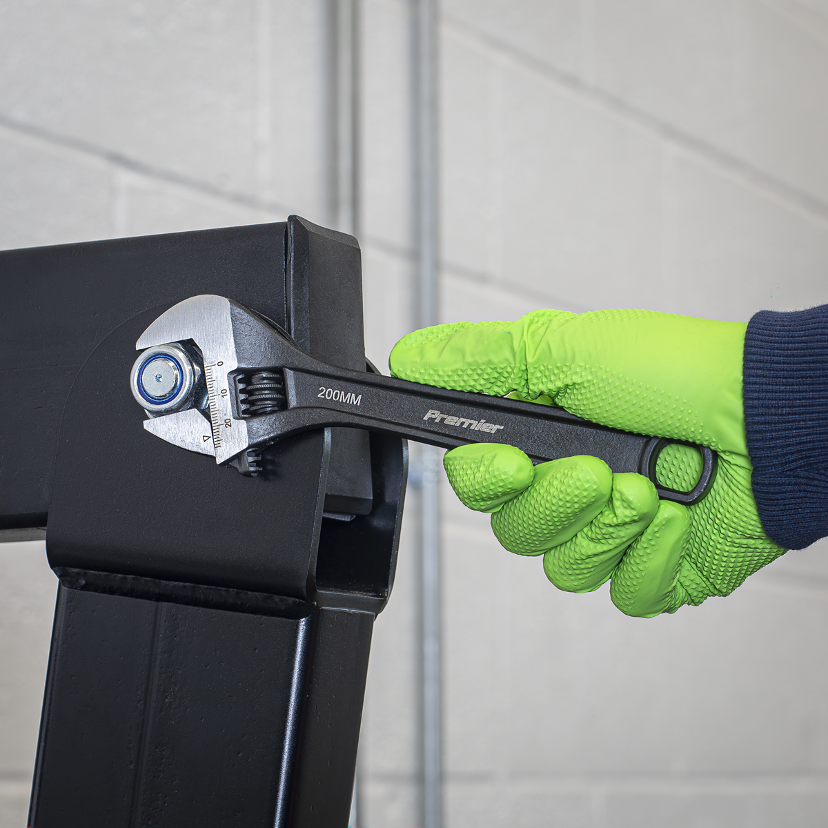 Adjustable Wrench 200mm AK9561