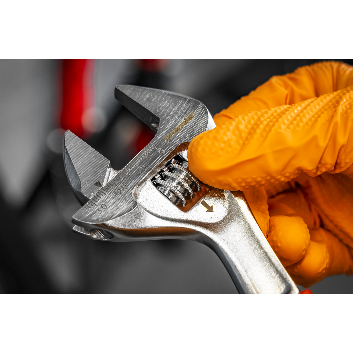 Quick-Action Adjustable Wrench 200mm AK9570