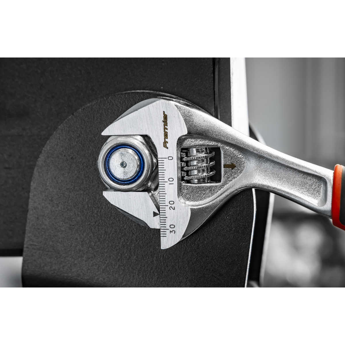 Quick-Action Adjustable Wrench 200mm AK9570