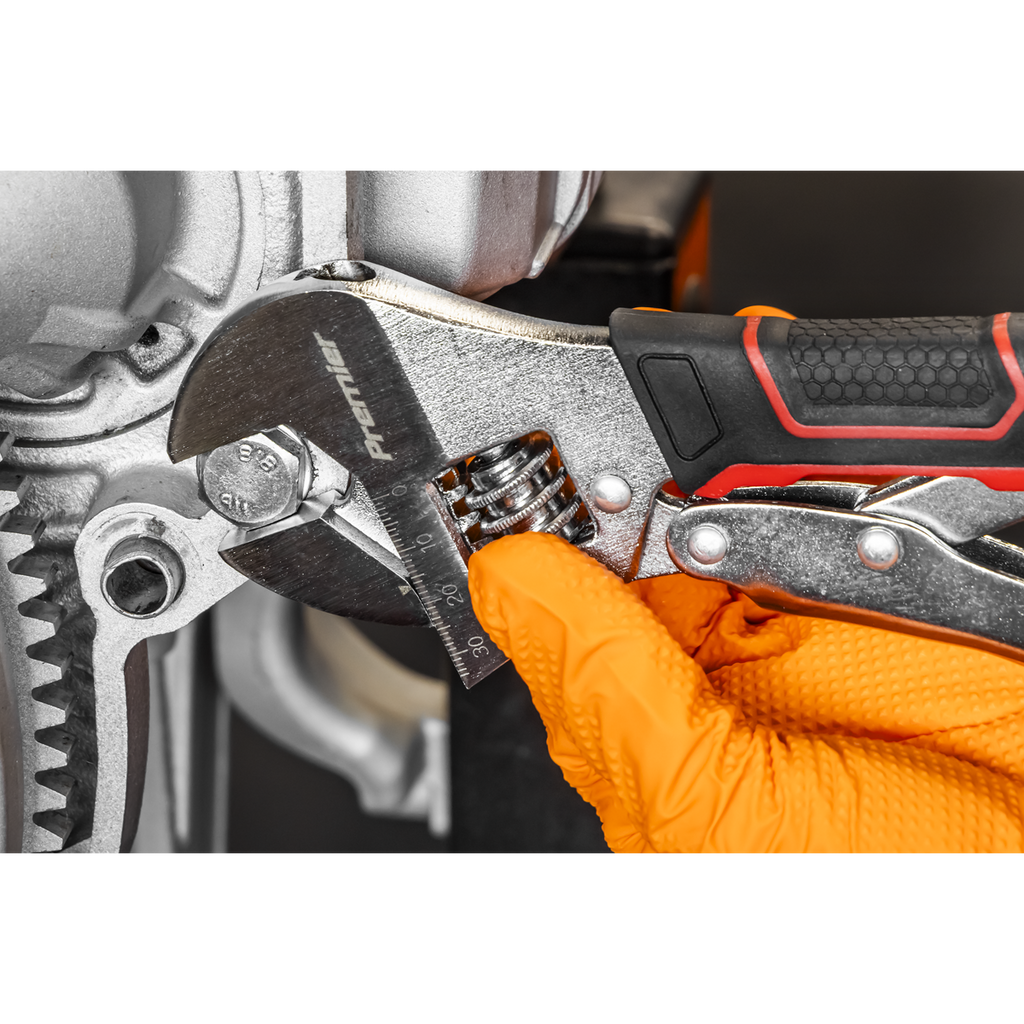 Locking Adjustable Wrench 250mm AK9572