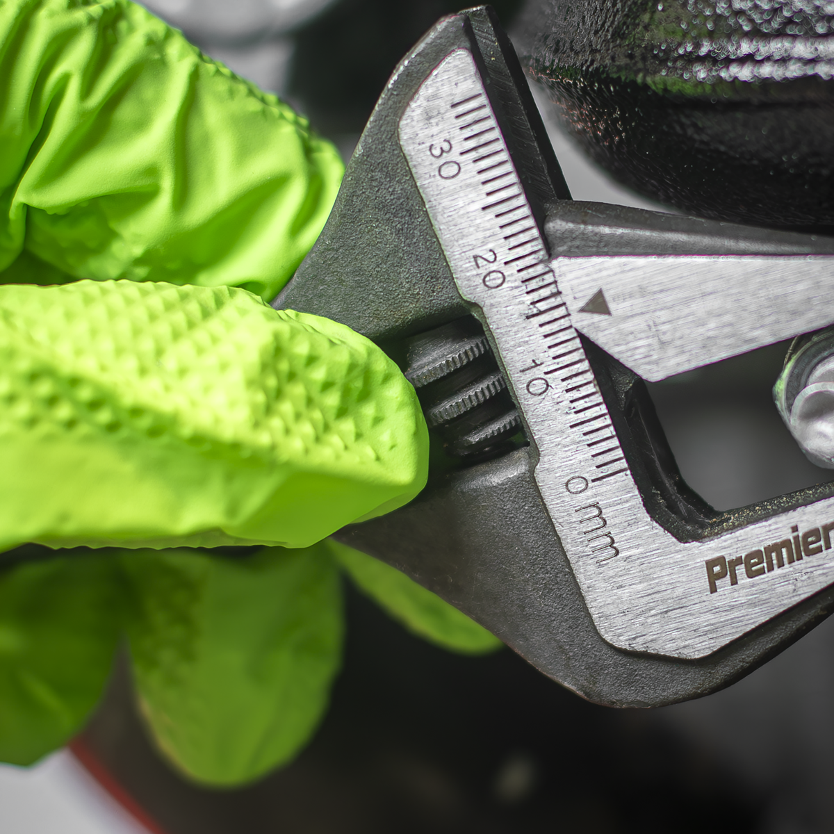 Adjustable Wide Jaw Wrench 200mm AK9574