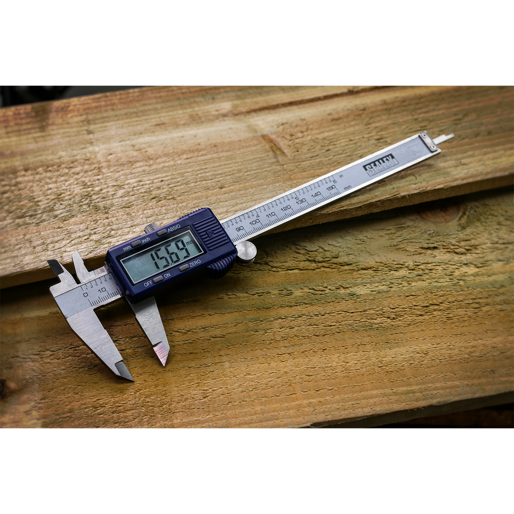 Digital Vernier Caliper 0-150mm(0-6") AK962EV