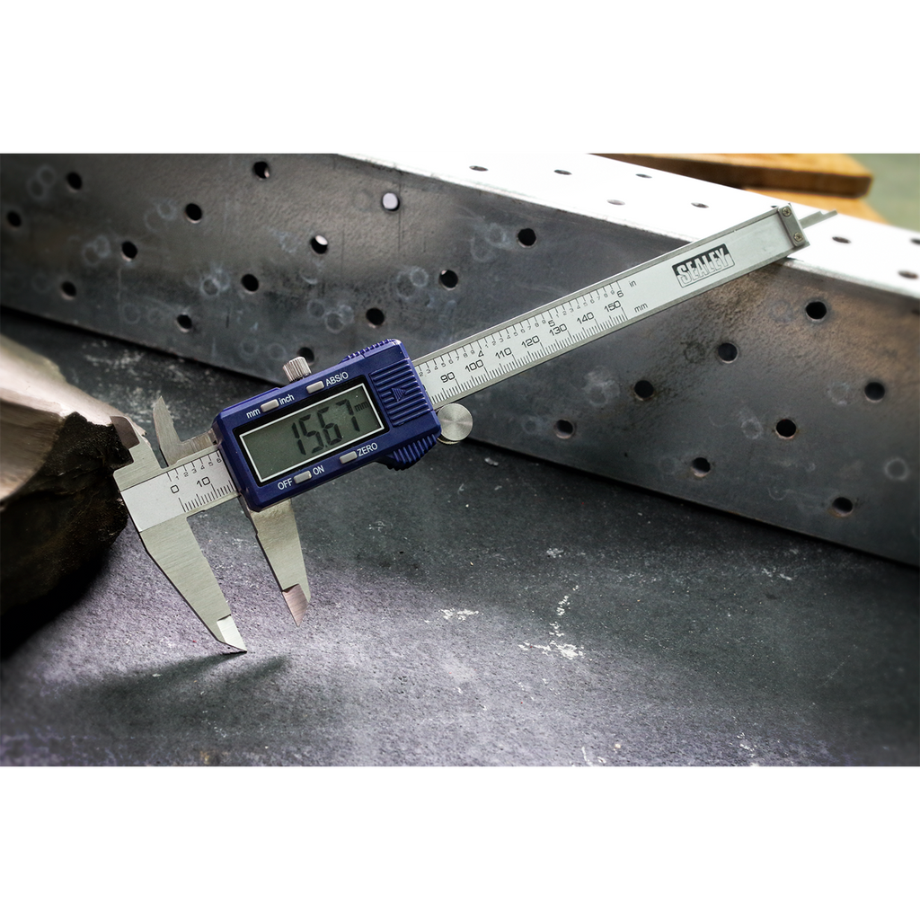 Digital Vernier Caliper 0-150mm(0-6") AK962EV