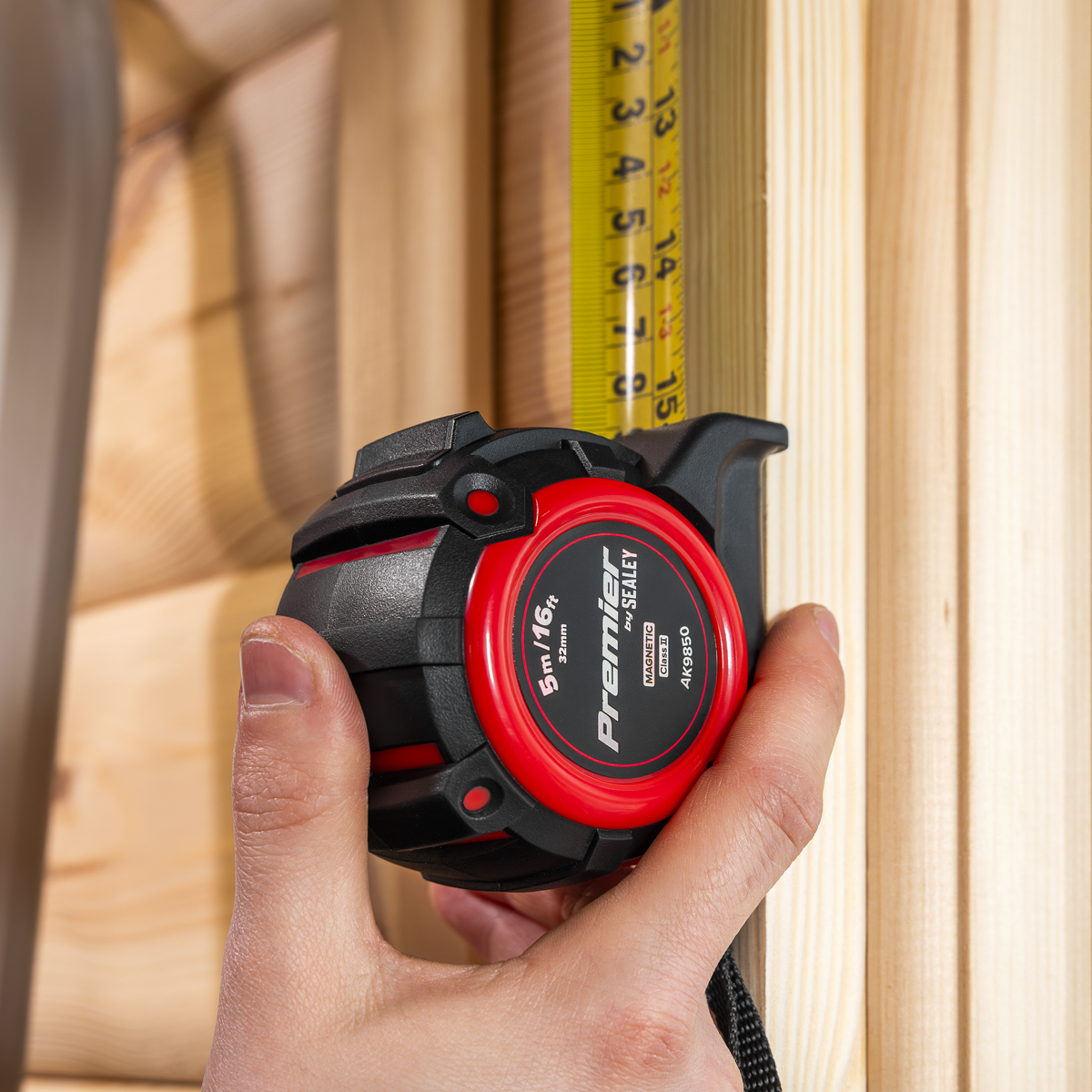 Metric/Imperial Tape Measure Extra-Wide Blade 5m(16ft) x 32mm AK9850