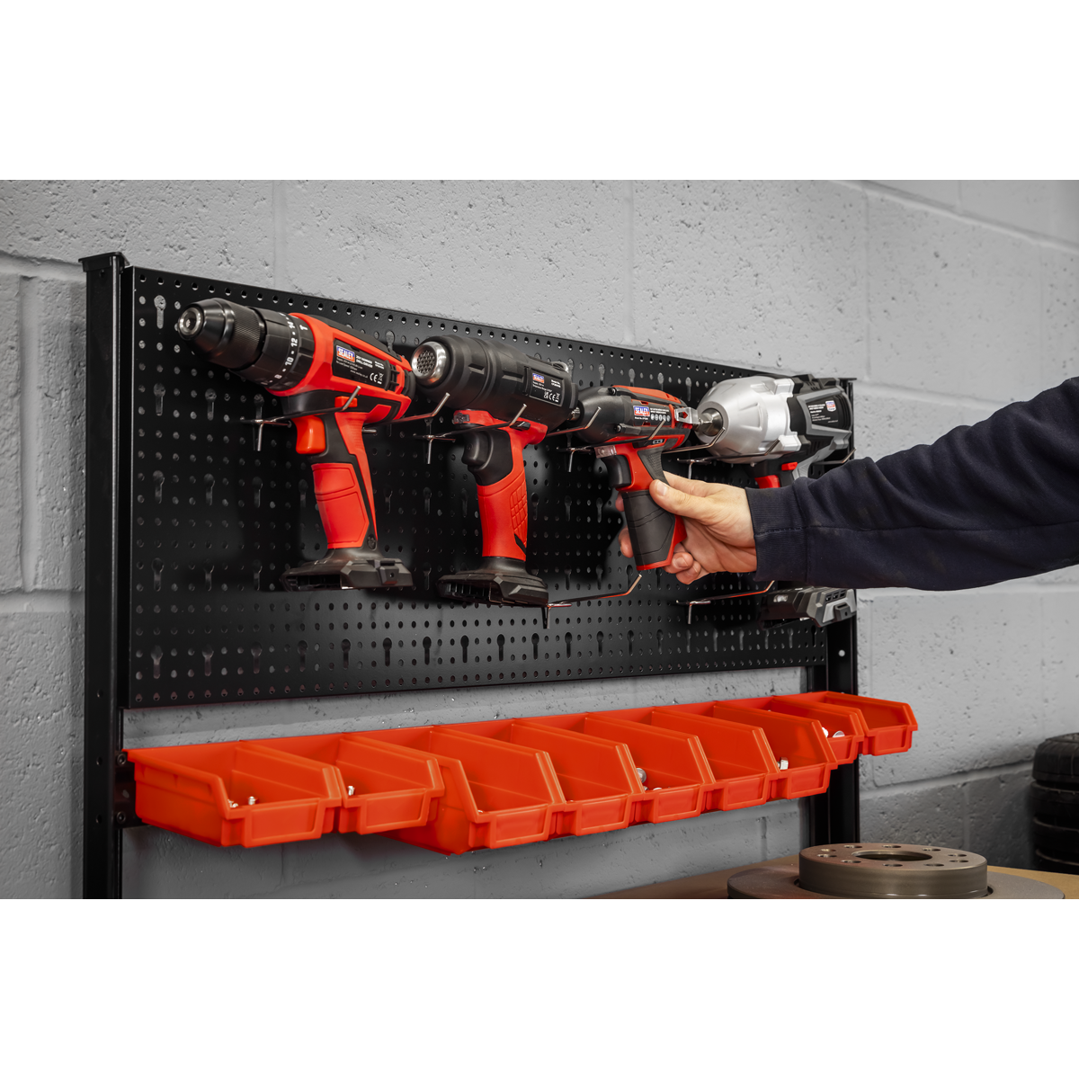 Steel Workbench with Pegboard 1m AP12601