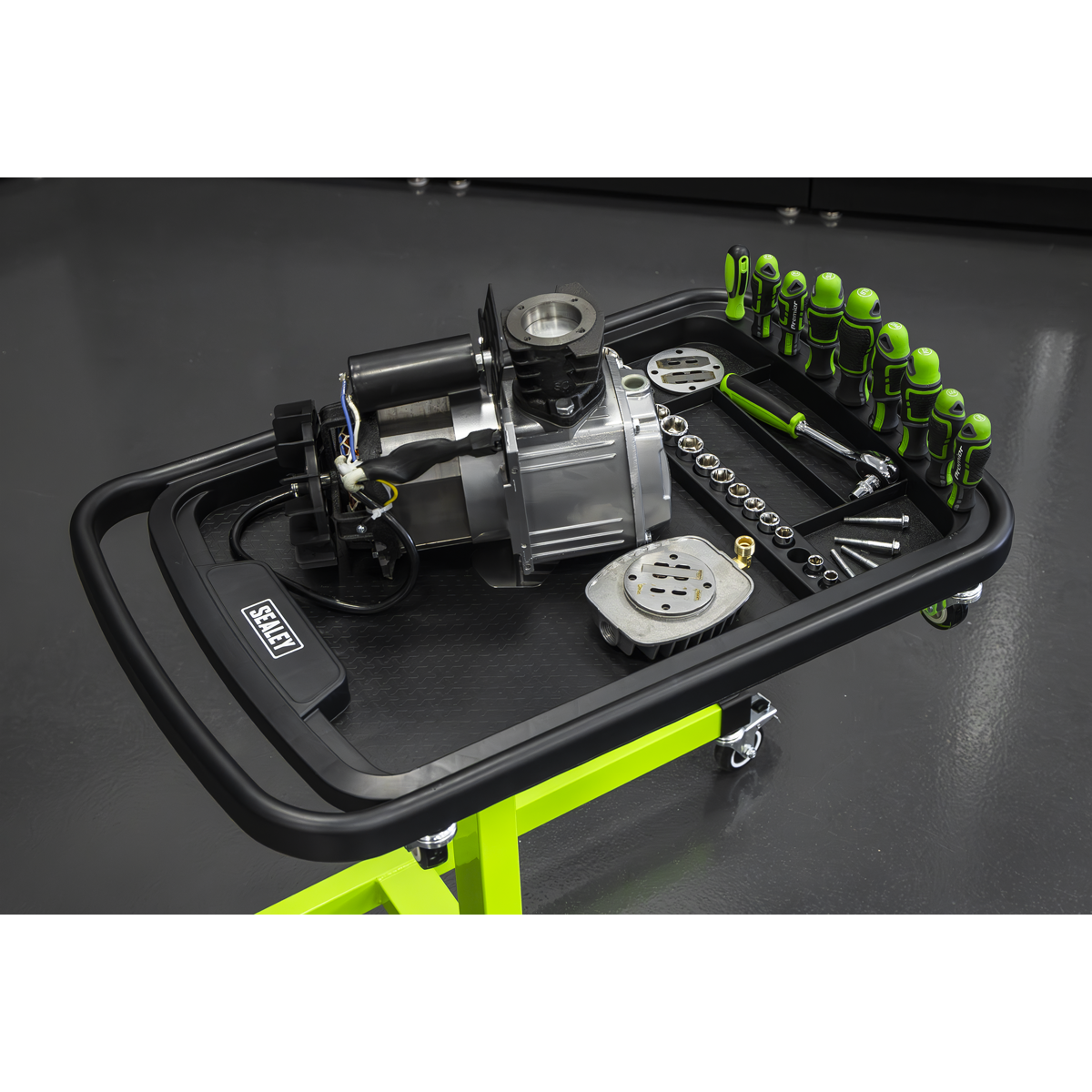 Adjustable-Height Mobile Workstation with Removable Top Tray AP201